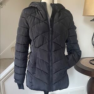 Madden Women's Black Quilted Hooded Jacket Size Small